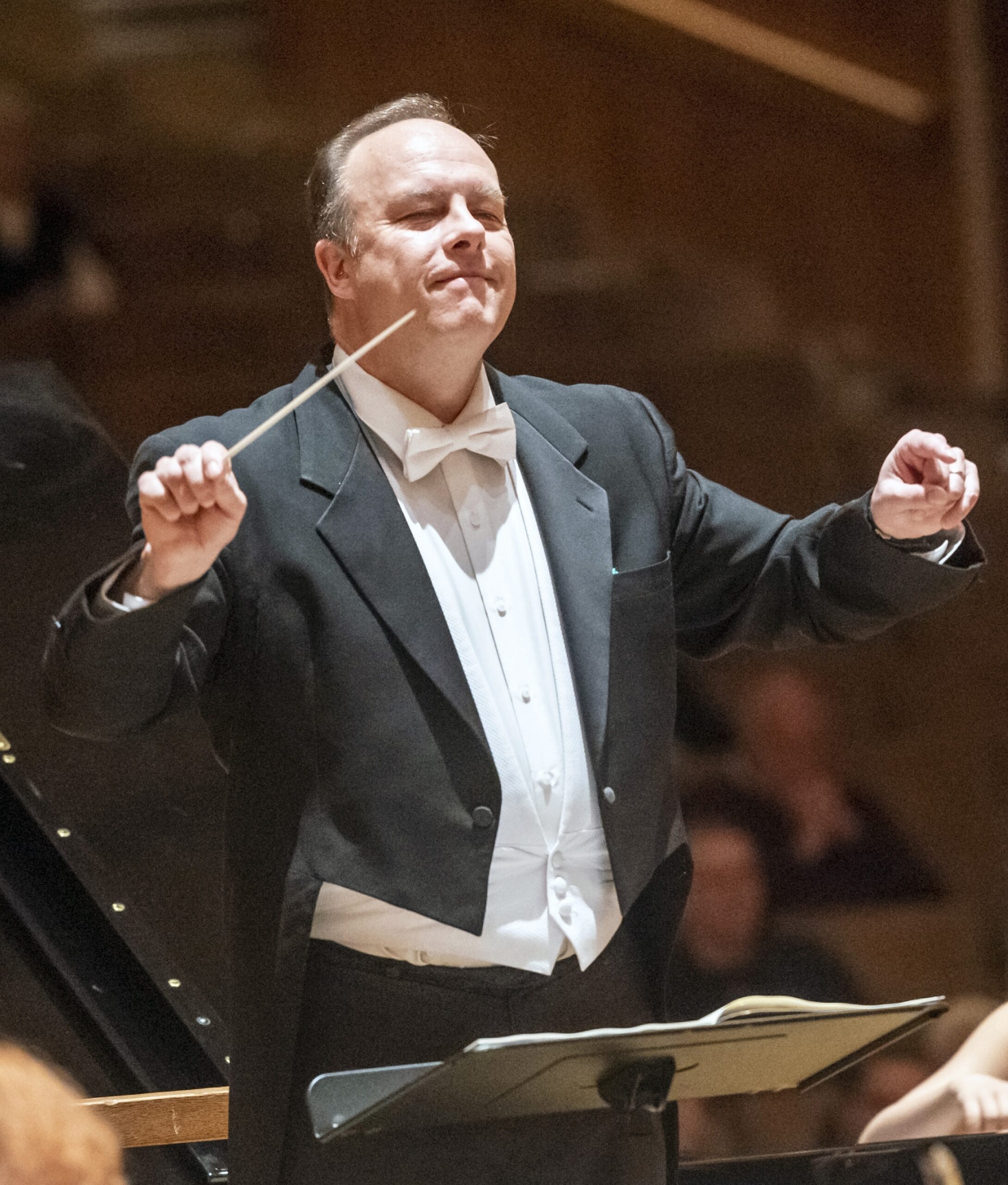 Stephen Alltop conducting
