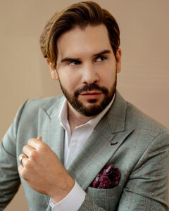 Peter Morgan, Bass-Baritone Headshot